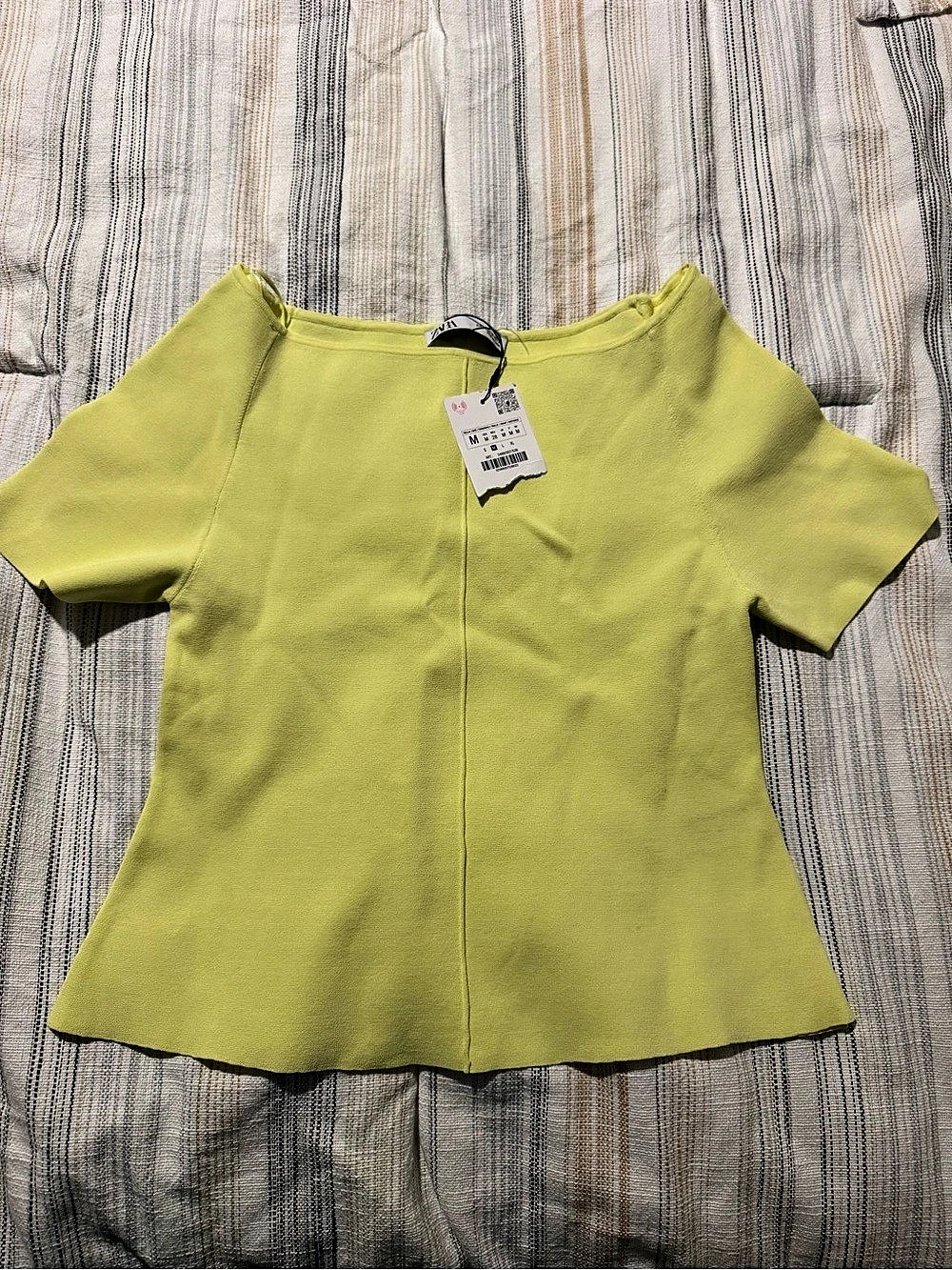 Zara Yellow Short Sleeve Top medium - Picture 2 of 2